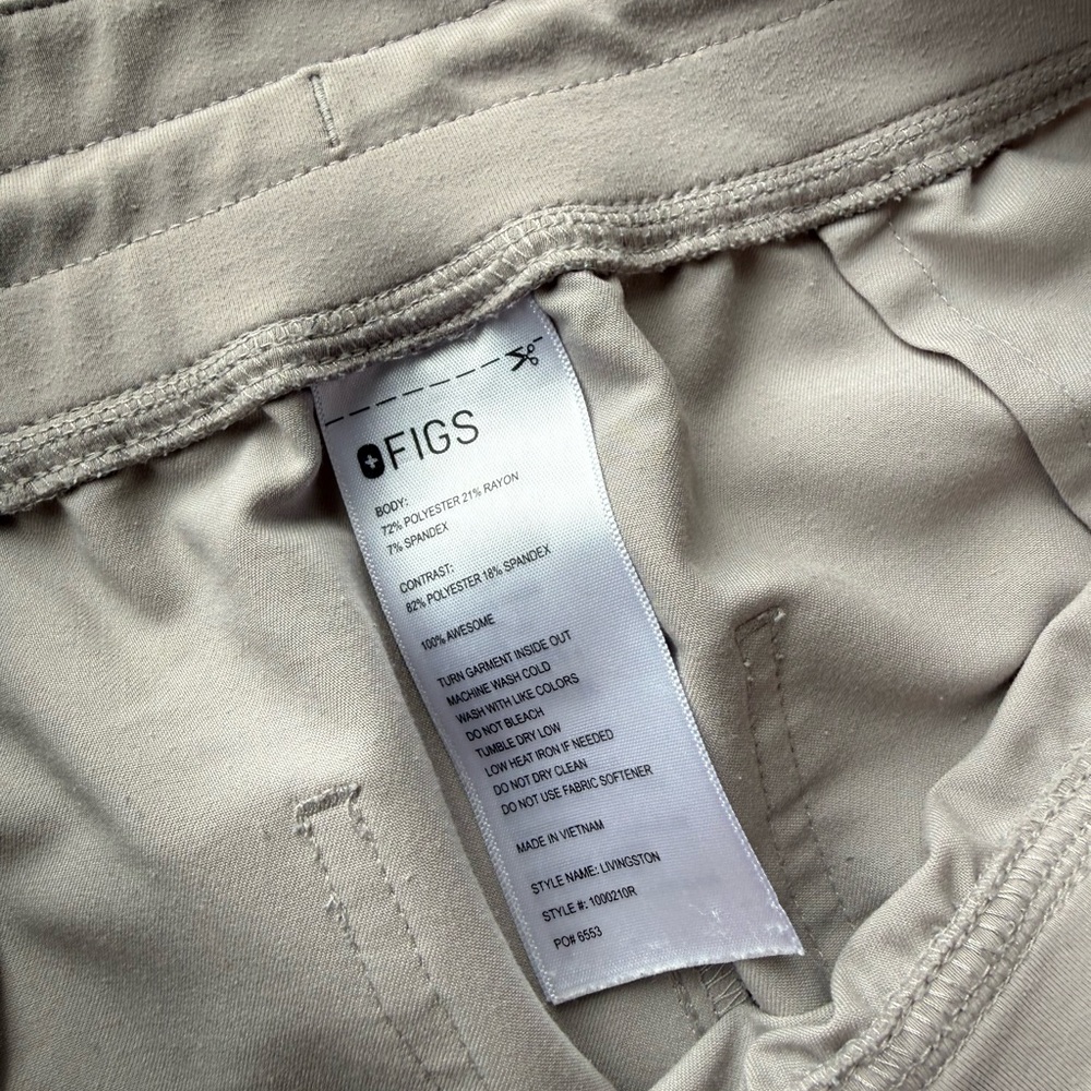 FIGS scrubs - Picture 4 of 9
